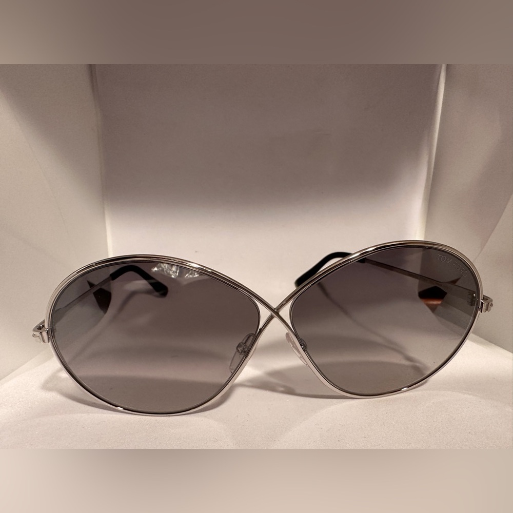 Tom Ford Rania 02 TF564 Oversized Sunglasses